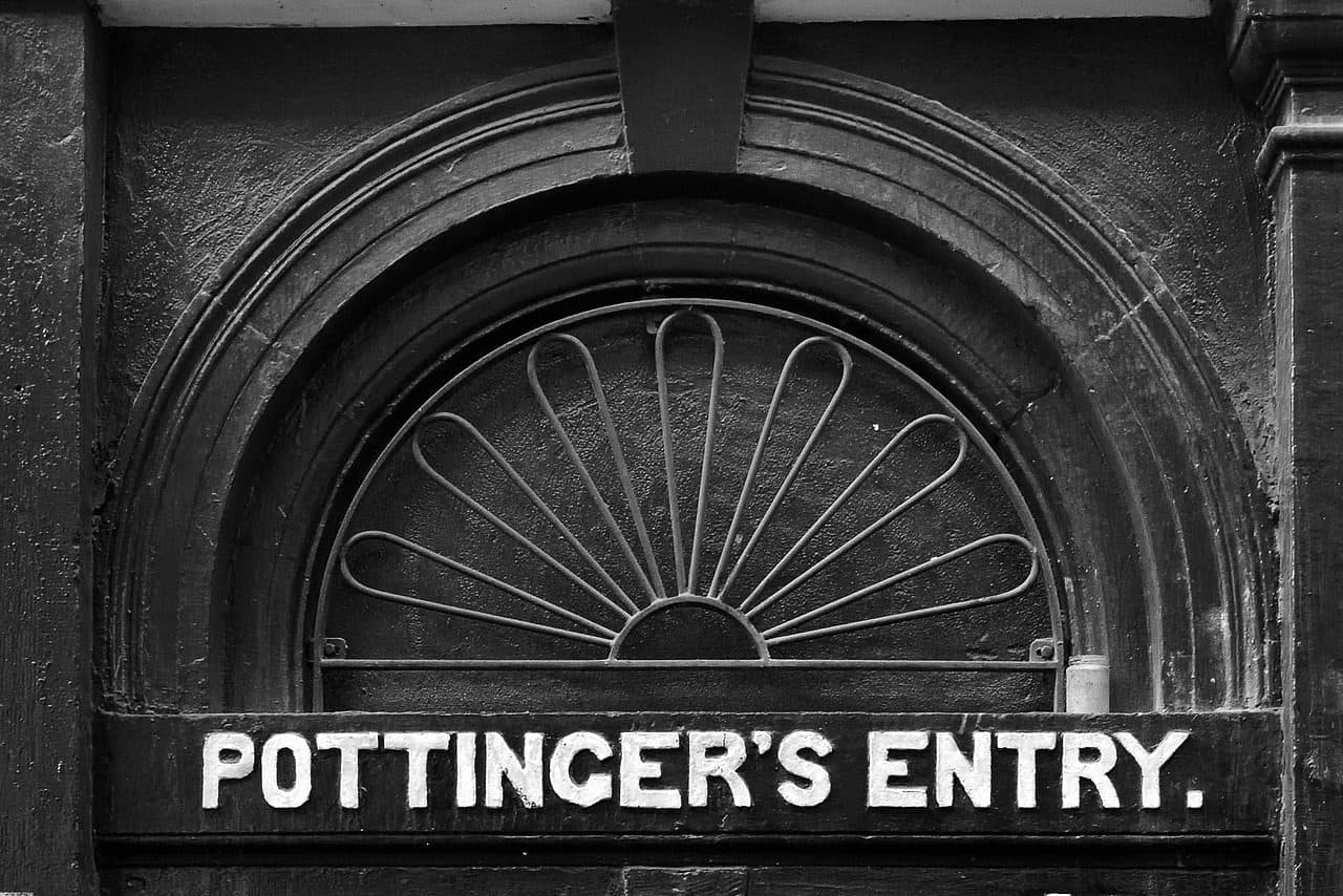 Historic photograph of Pottinger's Entry, off High Street, Belfast